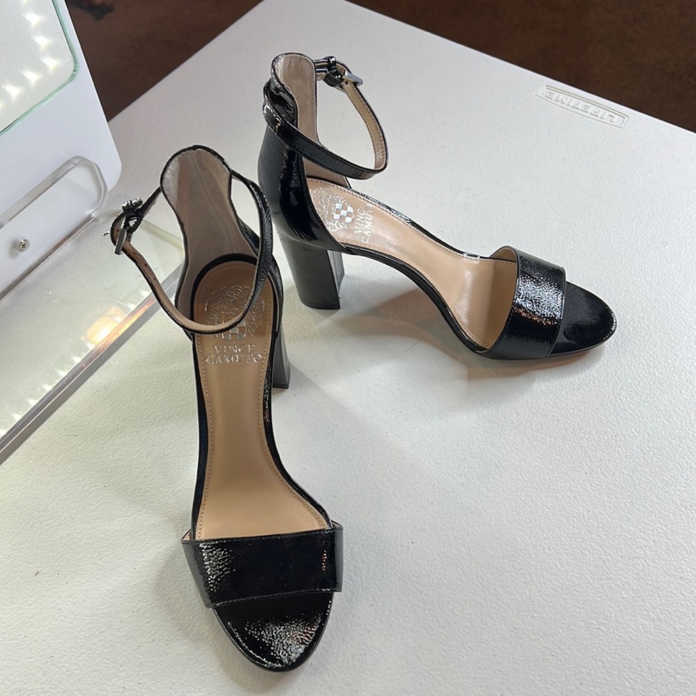 Black patent leather heels 7.5